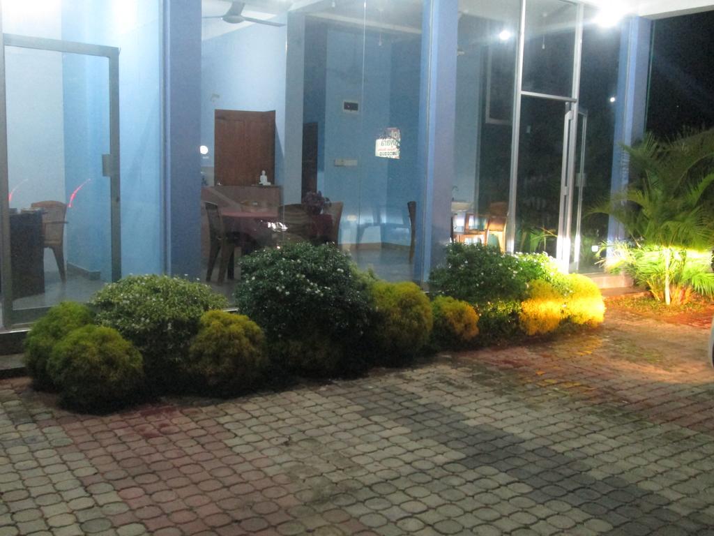 Hotel Kiyara Дамбулла Экстерьер фото