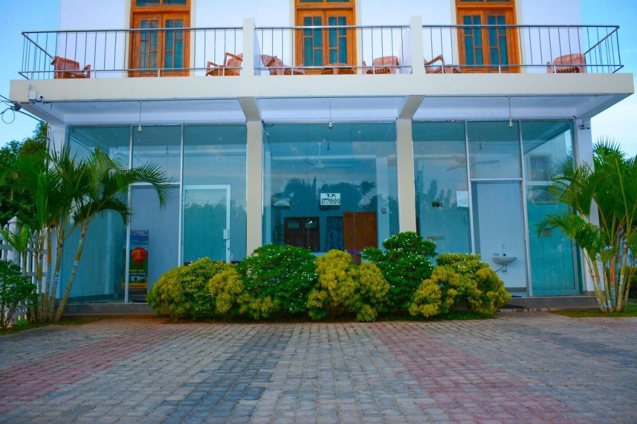 Hotel Kiyara Дамбулла Экстерьер фото