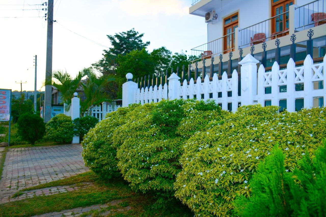 Hotel Kiyara Дамбулла Экстерьер фото