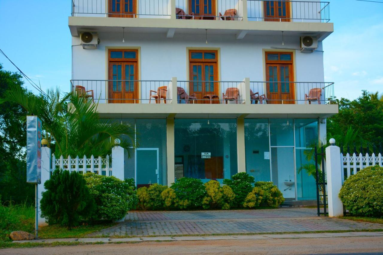 Hotel Kiyara Дамбулла Экстерьер фото